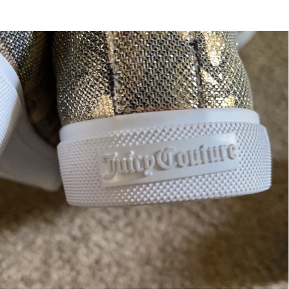 Juicy Couture Women’s Fashion Sneaker Gold Studded Camo. Size 9M - Picture 9 of 9